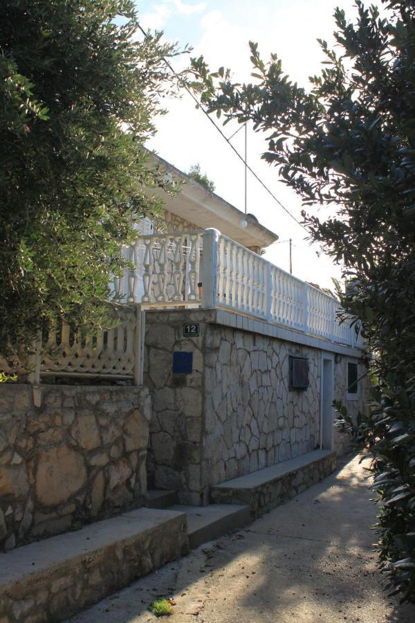 Apartments By The Sea Milna, Vis - 8913 Экстерьер фото