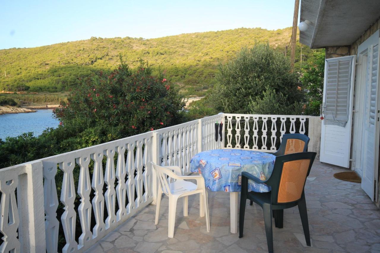 Apartments By The Sea Milna, Vis - 8913 Экстерьер фото
