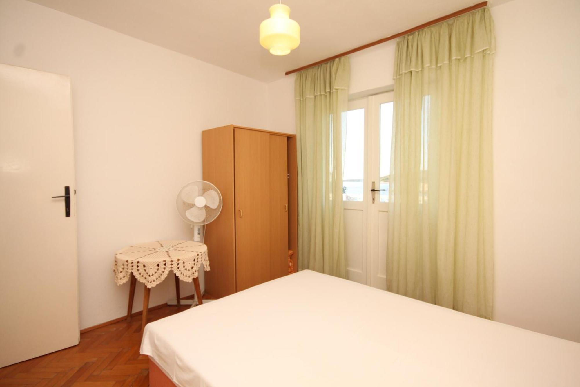 Apartments By The Sea Milna, Vis - 8913 Номер фото